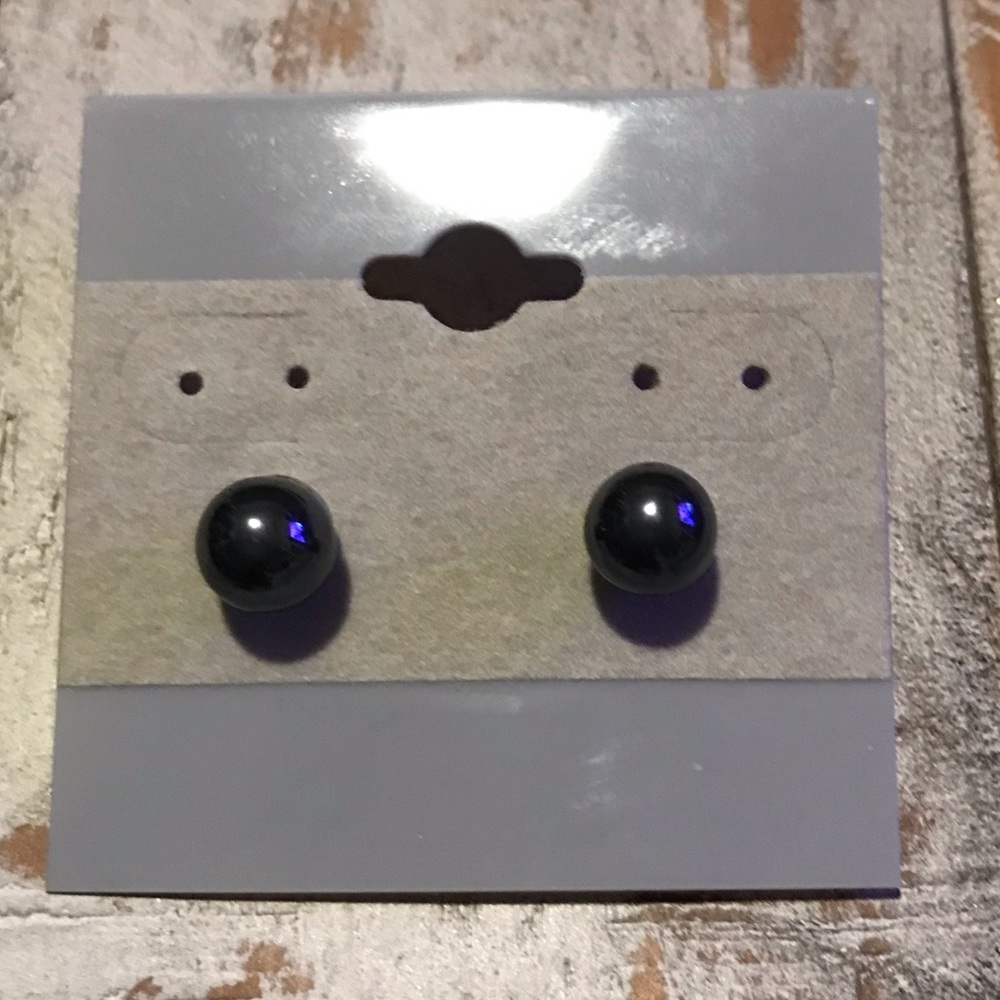 Gunmetal Stud earrings